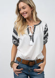Borderline Sleeves Top