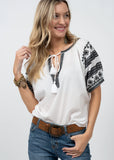 Borderline Sleeves Top